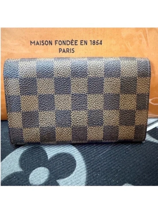 🤎🤎Louis Vuitton Damier Ebene Brown Wallet🤎🤎