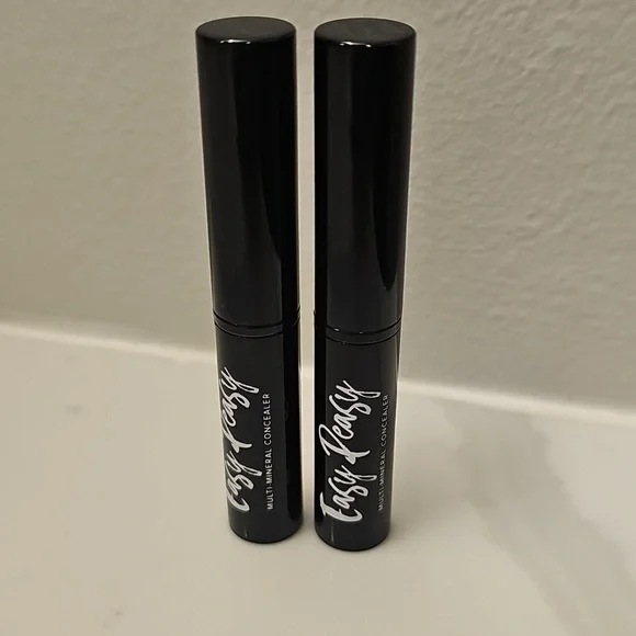 Belle Beauty Easy Peasy Multi-Mineral Concealer (2) In 'Rich'. New & Unused.
