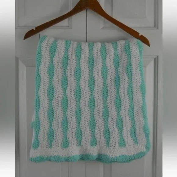 Vintage Baby Blanket Knit Throw Nursery Decor Green White Scalloped Handmade