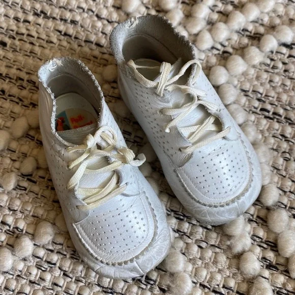 Vintage‎ baby crib shoes