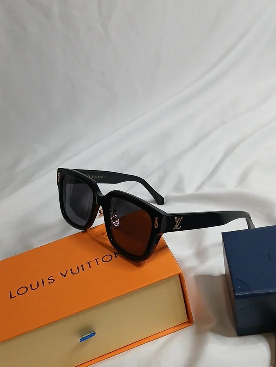 Louis Vuitton Black Frame Black Lens Cat-Eye Sunglasses