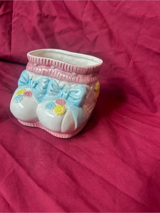 Vintage Ceramic Baby Booties Planter – Decor