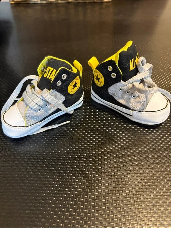 ⭐️Converse All Star Baby High-Top Sneaker booties in Black, Gray & Yellow. EUC