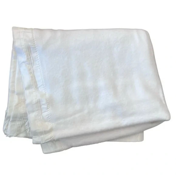 Vintage North Star Woolen Mill Co Baby Satin Trim Blanket Cream 37x 60 Lace