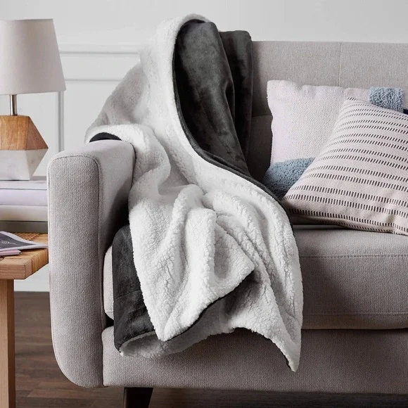 Amazon Basics Micromink Sherpa Blanket Twin Charcoal Gray 60x80 NEW