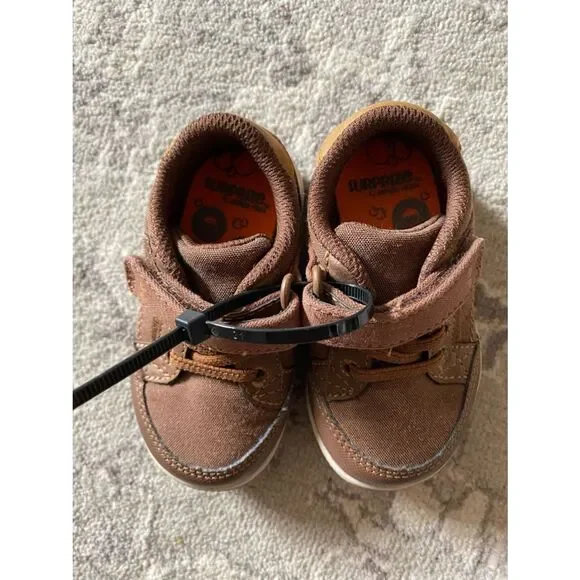 Stride Rite-Baby Walker Brown Canvas Sneakers with Velcro stretchy laces