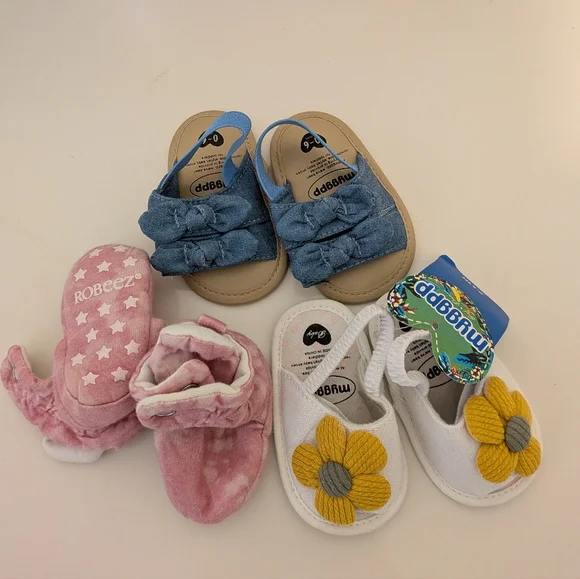 Robeez pink booties Shoe Bundle size 0-6 Month