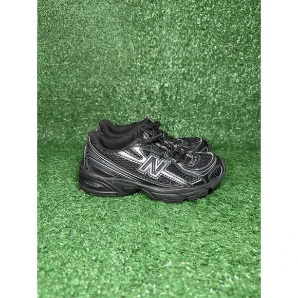 New Balance 740 Toddler Size 12C Black Walking Shoes Bungee Lace Comfort Sneaker