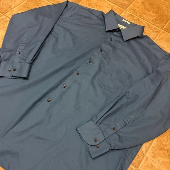 Van Heusen Dress‎ Shirt Long Sleeve Button Cuff Lux Satin Neck 19 34/35 3XL