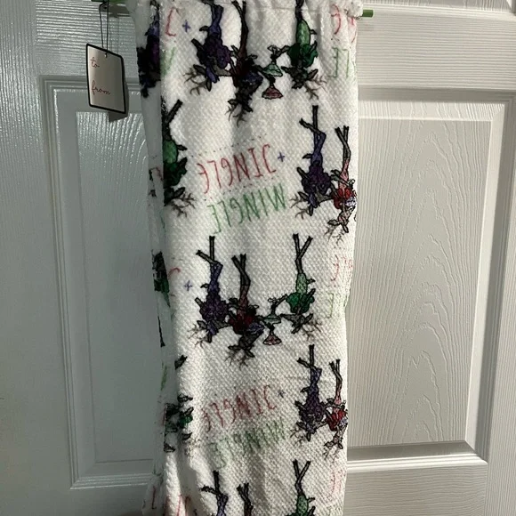Mingle and jingle throw blanket