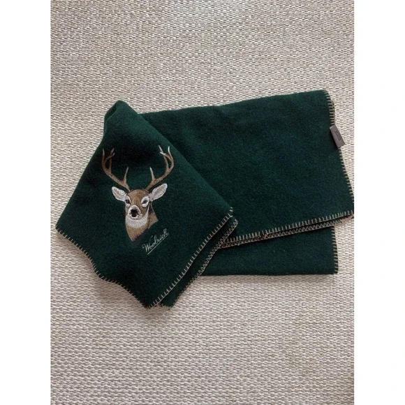 Woolrich Wool Blanket Green Buck Deer Embroidered Whipstitch USA vintage throw