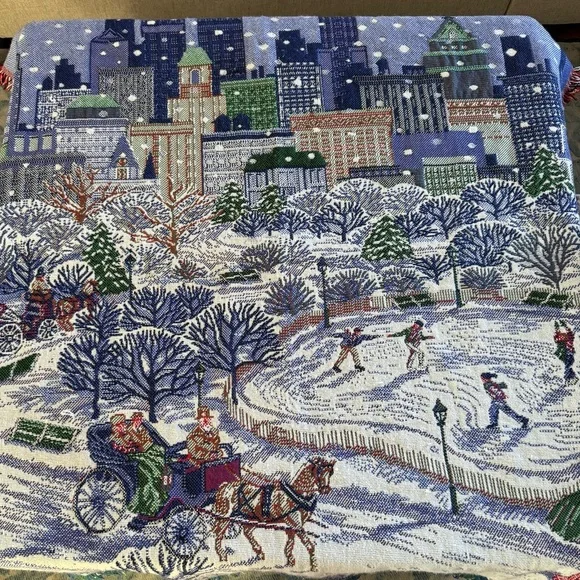 Chatham Christmas Blanket Throw Collectible 58x48” City‎ Skyscrapers Snow Horse