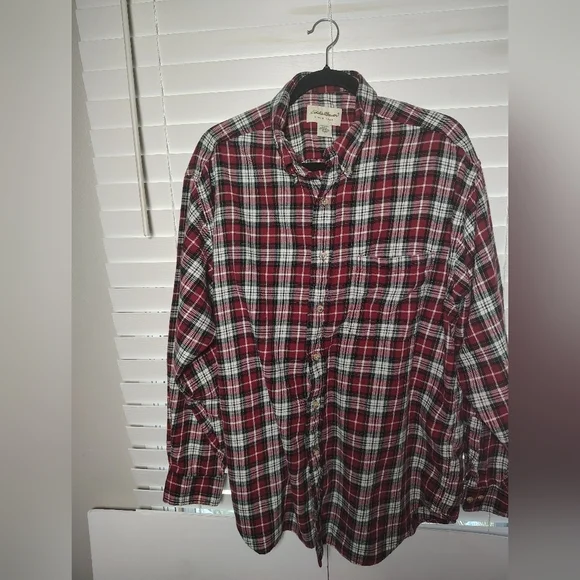 Eddie Bauer Vintage Flannel Red and Black Plaid Button Down Shirt Large