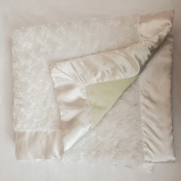 BABY ASPEN White Rosette Satin‎ Trim Plush Baby Blanket Soft Green  Back