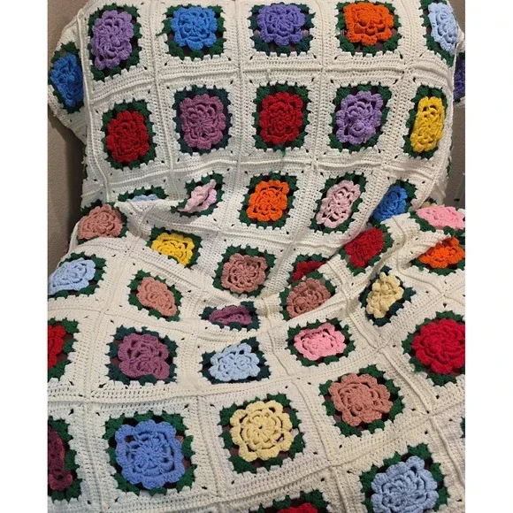 Vintage Crochet 3D Rose Afghan Blanket Granny‎ Square MultiColored Queen 52