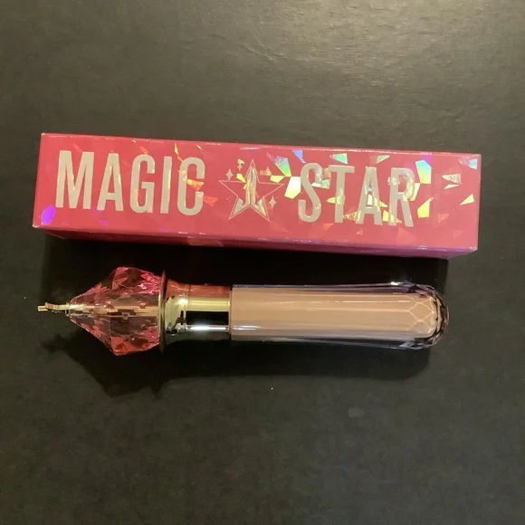 Jeffrey Star 13.5 Magic Star Liquid Concealer