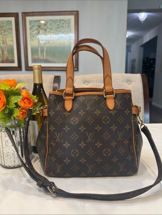 Authentic Louis Vuitton PM Batignolles bag in iconic monogram canvas