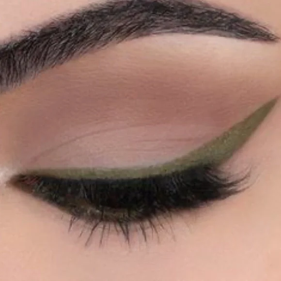 💕🌙Jeffree Star Resting Rich Face Eyeliner