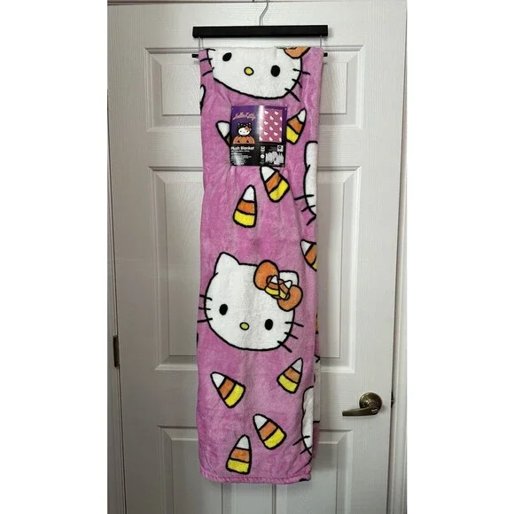 NEW Hello Kitty Sanrio Halloween Pink Fall Candy Corn Plush Blanket 2024 60x90