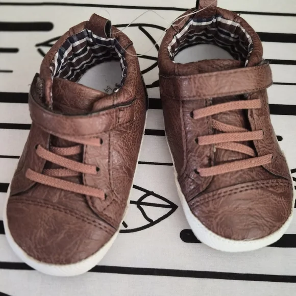 Stride Rite Surprize Baby Shoes | Brown | 12–18 Months | Soft Sole