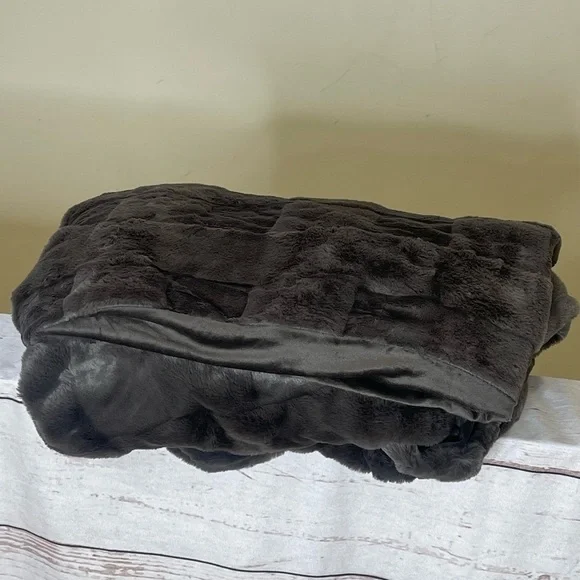 Berkshire Dark Brown Throw Blanket
