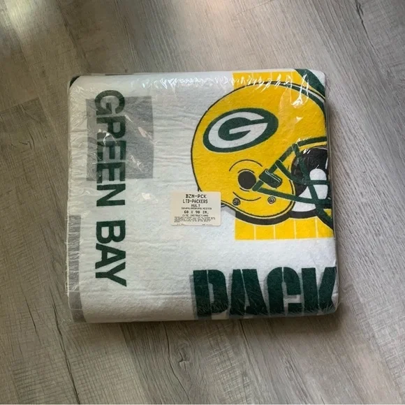 NWT Green Bay Packers Vintage 90s Nylon Twin Blanket