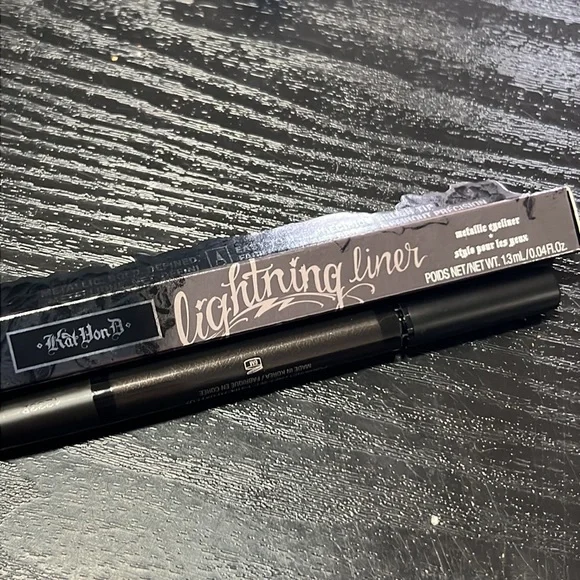 ♣️💕Host Pick! KVD Jett Lightning Metallic Eyeliner