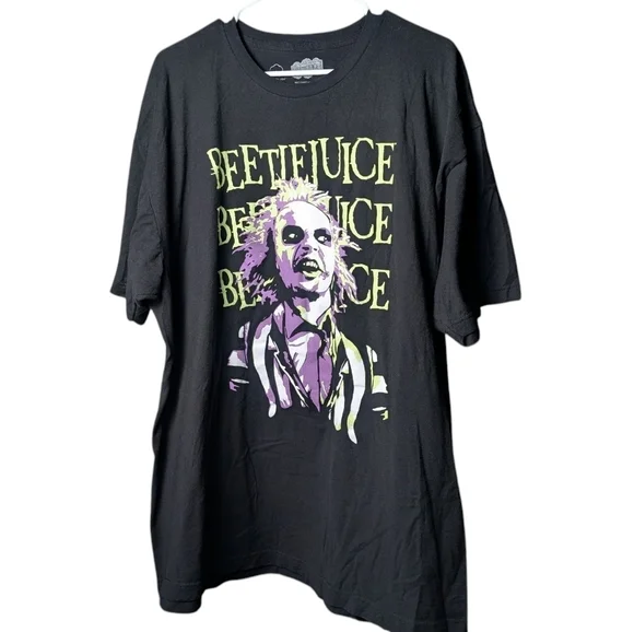 Beetlejuice Black Graphic Men's Short Sleeve T-Shirt Purple Green White EUC