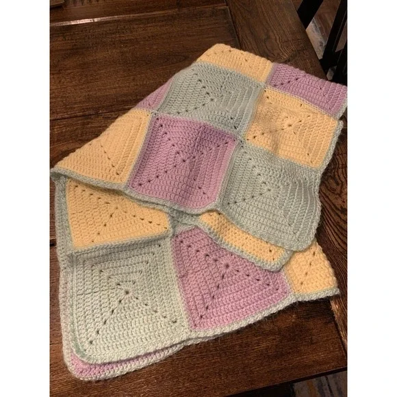 Vintage Granny Square Baby Blanket Throw Pastel 61