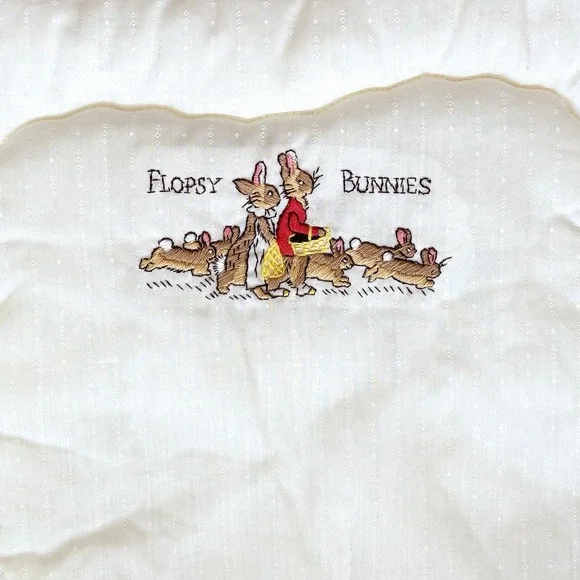 NWT Vintage Beatrix Potter Flopsy Bunnies Baby Seat Liner Ivory Quilted Nursery