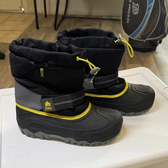 Denali Black and Yellow Winter Boots