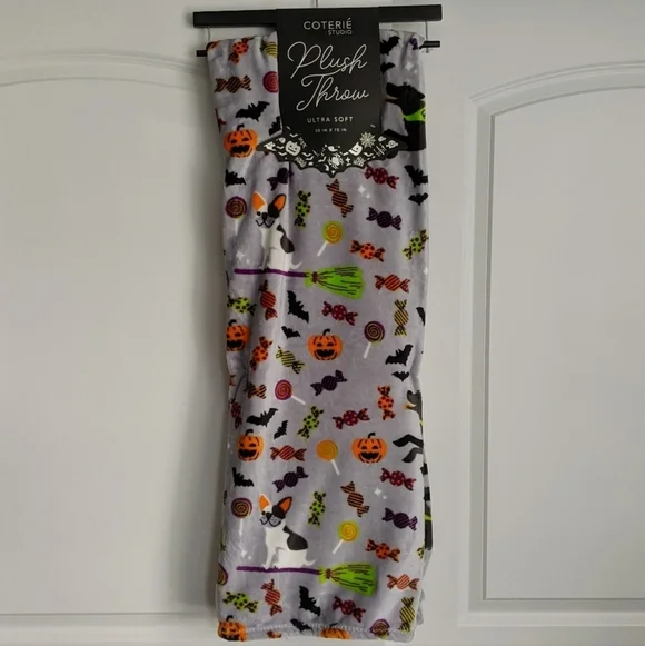 Boston Terrier Frenchie Labrador Halloween Plush Throw Blanket 50