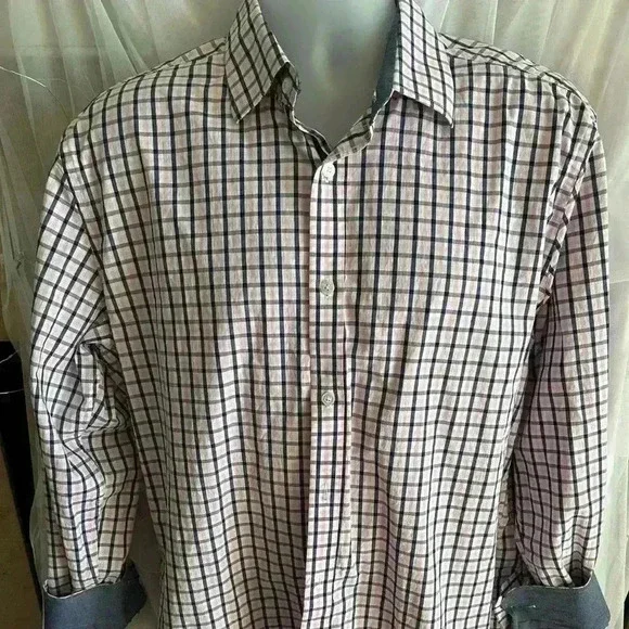 English Laundry Men’s Dress Shirt. Size 16-16.5, Large. Navy/Pink. Preowned.