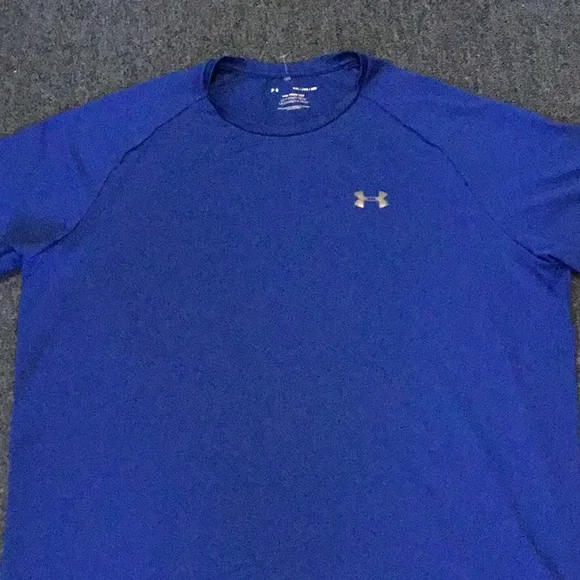 UNDER ARMOUR SHIRT MEN.