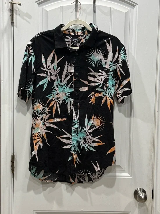 Billabong Men’s Size M Organic Cotton Button Up Tropical Camp Shirt EUC