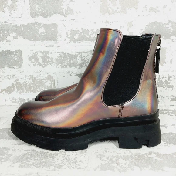 New STEVE MADDEN JTeresta Pink Metallic  Kids Chelsea Boot V105