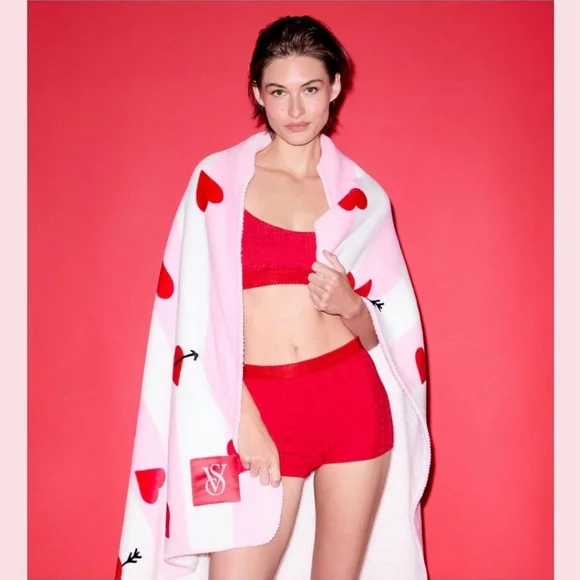 ❤️ VICTORIA'S SECRET Cozy Fleece Sherpa VALENTINES DAY THROW BLANKET ❤️