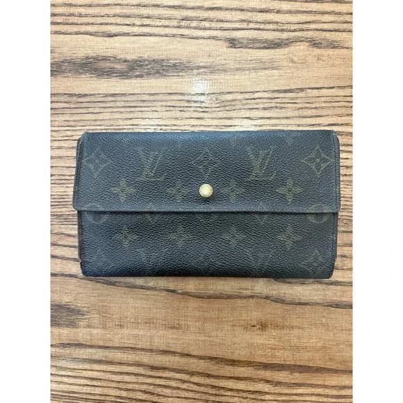 Vintage Louis Vuitton LV Monogram Sarah Wallet Snap Closure Long Credit‎