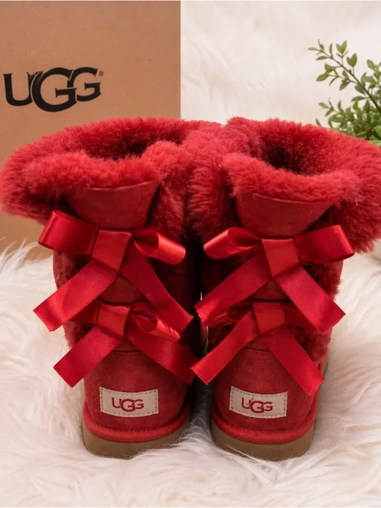 UGG Bailey Bow II Red Youth 3 Women’s 5 Sheepskin‎ Winter Boots