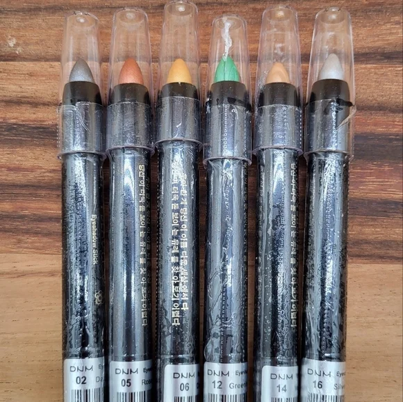 CLEARANCE! DNM 6-piece Eyeshadow Stick Set, Sealed, New