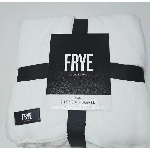 New FRYE - 108in x‎ 90in King Silky Soft Blanket Plush Throw Bedding White Poly