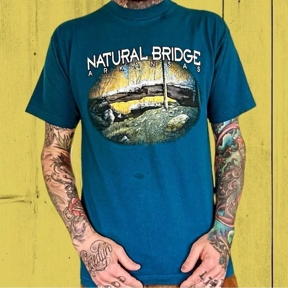 Vintage Arkansas tourist t shirt Natural bridge Made in USA mens L 21x28