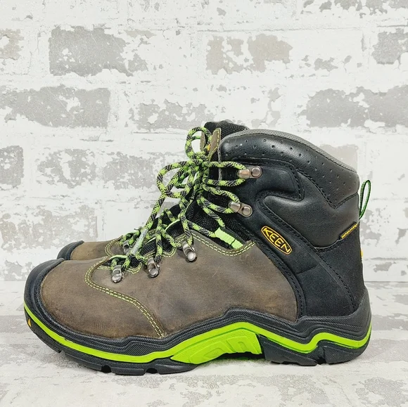 KEEN Women's Hiking Waterproof Mid Trekking & Hiking Boots V824