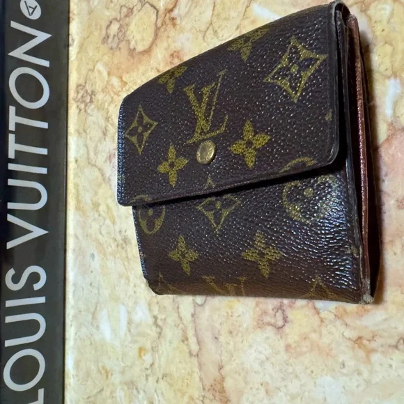 Authentic LOUIS VUITTON  Monogram Elise Wallet