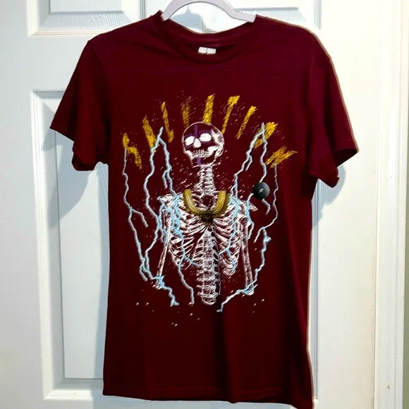 CVLA NWT Skeleton Salvation Mens Tee Size Small