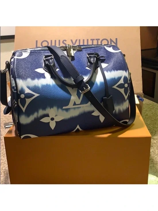 Limited Edition Rare LV Escale Speedy Bandoulière 30 in Blue