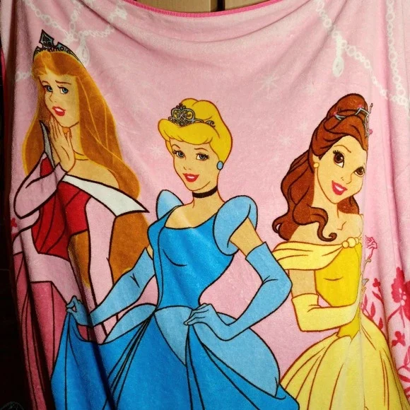 Vintage Y2K Disney Princess Plush Blanket Full Size Aurora Cinderella Belle