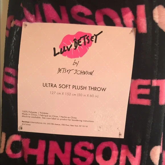 Betsey Johnson Ultra Soft Plush Throw 50in X 60in All Over Spell out Logo