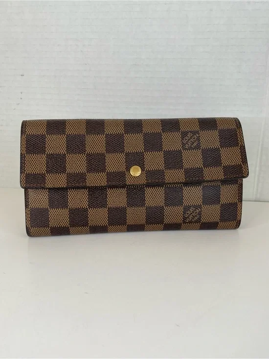 Louis Vuitton Sarah Wallet in Damier Ebene canvas