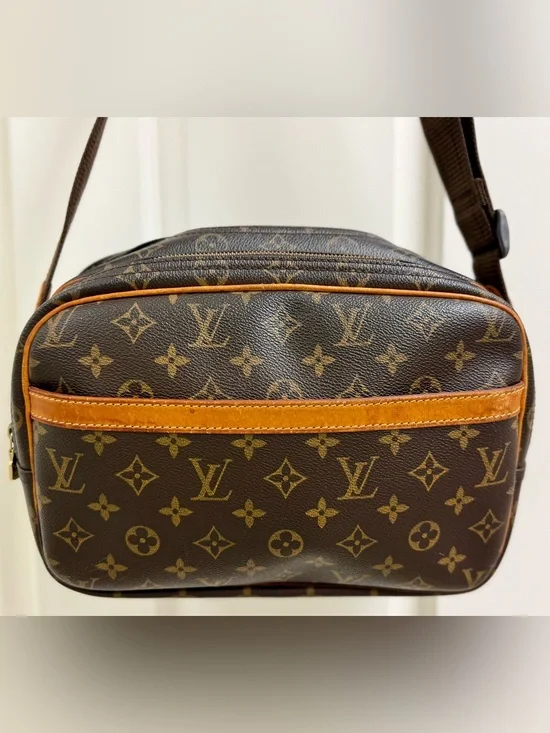 LOUIS VUITTON Vintage Unisex Y2K Brown Monogram Canvas Reporter PM Crossbody